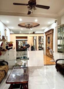 Nhà mới đẹp, ở ngày- Đường bạch vân, q5, 4 tầng, 4.1m x 12.6m, chỉ nhỉnh 7.x tỷ