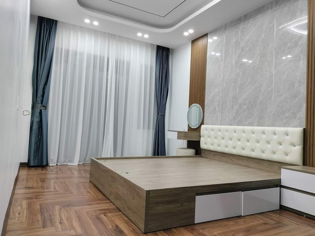 [Siêu siêu hiếm] Bán nhà Lê Đức Thọ, thang máy nhập, oto đỗ cổng, 33m2, 9.5 tỷ