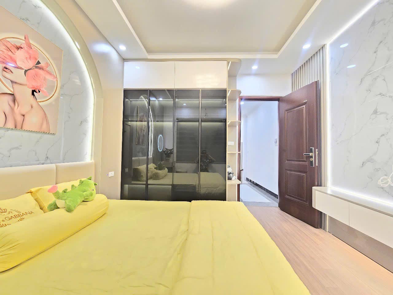 [Chủ cần bán gấp] Bán nhà Phú Mỹ, oto đỗ cổng, 40m2, 9.5 tỷ