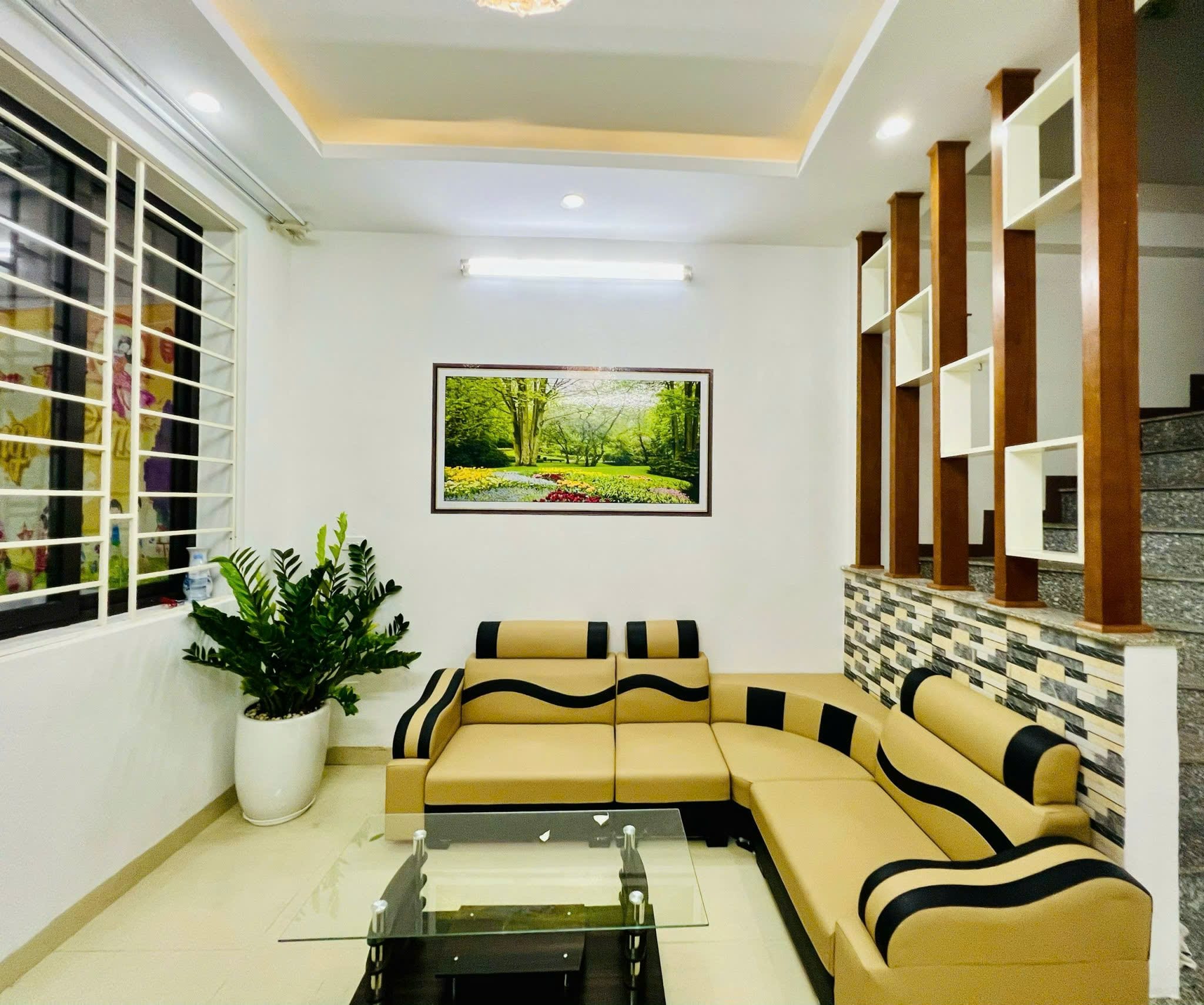 [Siêu hiếm] Bán nhà Mỹ Đình, nhà đẹp long lanh, 2 thoáng trước sau, 35m2, 8.8 tỷ