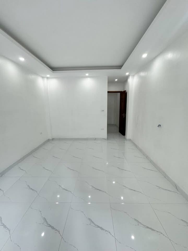 [Siêu hiếm] Bán nhà Nhân Mỹ, nhà lô góc sáng rực rỡ, 32m2, 7.9 tỷ