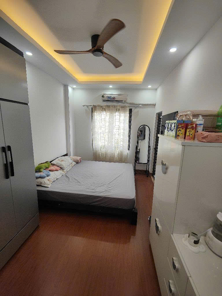 [Siêu rẻ] Bán nhà đường Hồ Tùng Mậu, nội thất đẹp long lanh, 45m2, 8.75 tỷ