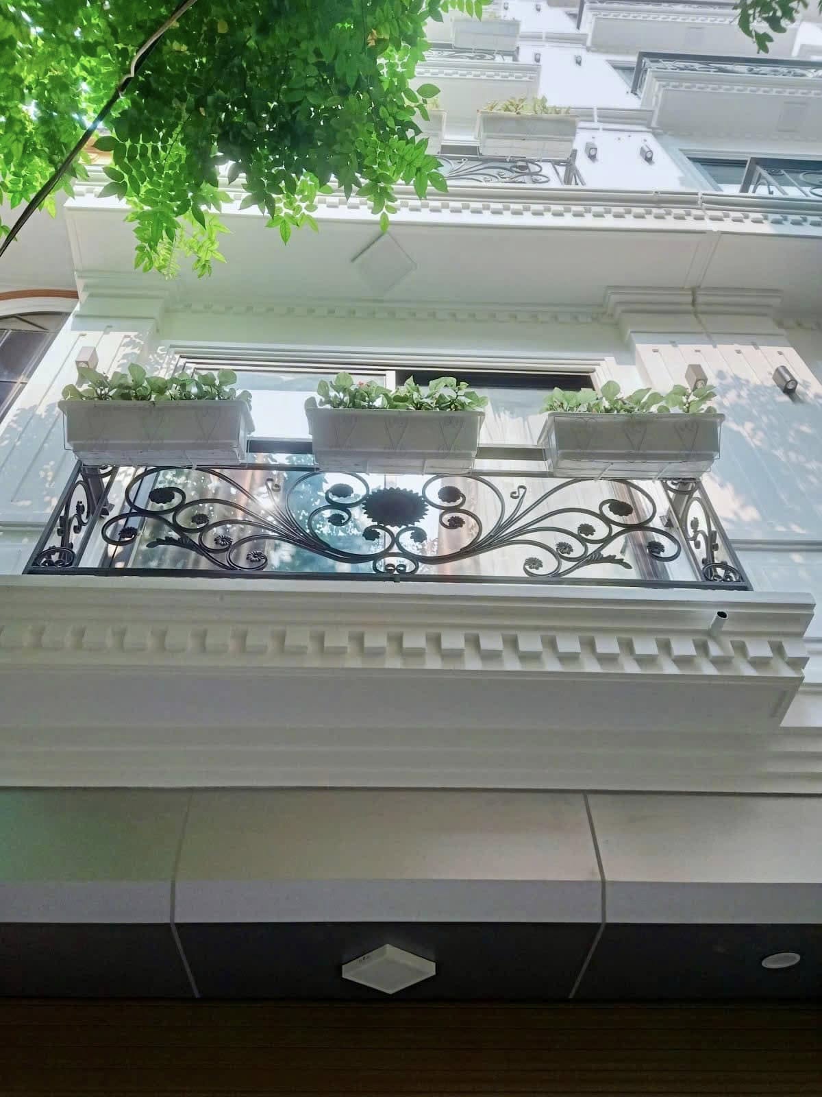 [Siêu rẻ] Bán nhà Hồ Tùng Mậu, nhà đẹp long lanh, 44m2, 8.75 tỷ