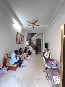 NHÀ ĐẸP - Ở NGAY - 3 TẦNG - VÕNG LA - Đông ANH - Ô TÔ TRÁNH - NHỈNH 4 TỶ