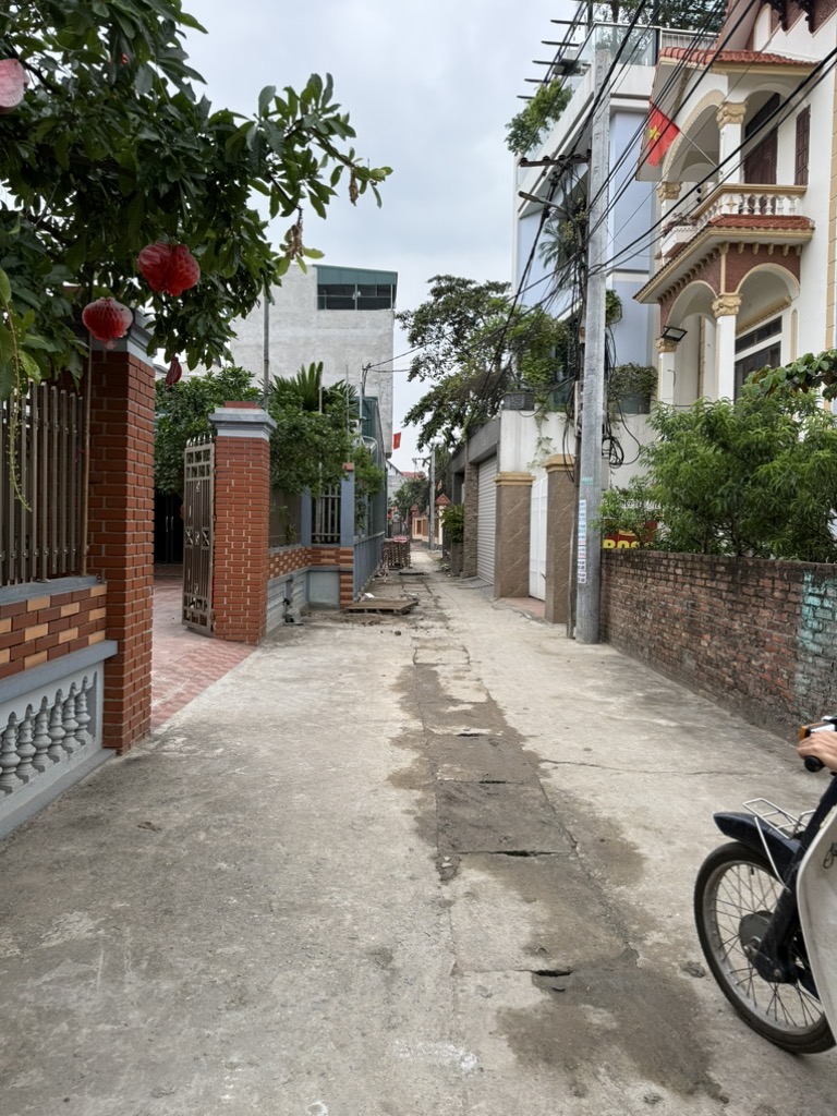 BÁN NHÀ TẠI VÂN NỘI ĐÔNG ANH SẴN NỘI THẤT CHỈ VIỆC DỌN ĐỒ TỚI Ở Ạ