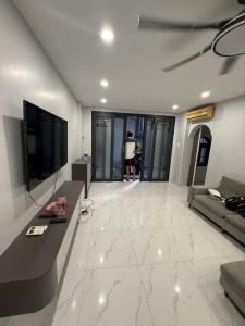 TRẦN KHÁT CHÂN 43M2 MT BỀ THẾ 3 TẦNG 3 NGỦ VỪA ĐỦ CÔNG NĂNG
