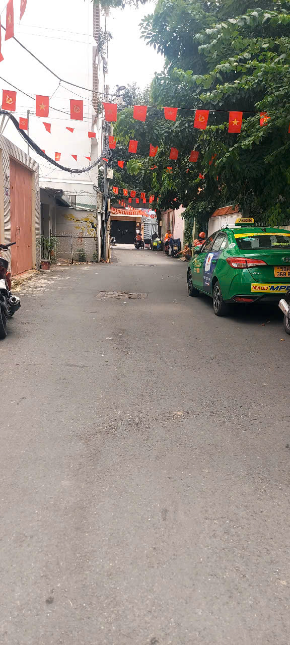 Bán CHDV Nguyễn Văn Đậu, gần Đại Học Văn Lang, 5 tầng BTCT mới cứng, 9 tỷ còn TL