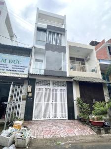 Mặt tiền ngay Trương Đình Hội Q8, 100m2 5x20 4 tầng BTCT, nhà mới đẹp ở ngay, nhỉnh 9 tỷ TL