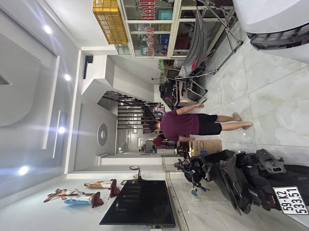 Mặt tiền view sông Phú Định Q8, 4 tầng BTCT hoàn công, kinh doanh sầm uất, nhỉnh 9 tỷ TL