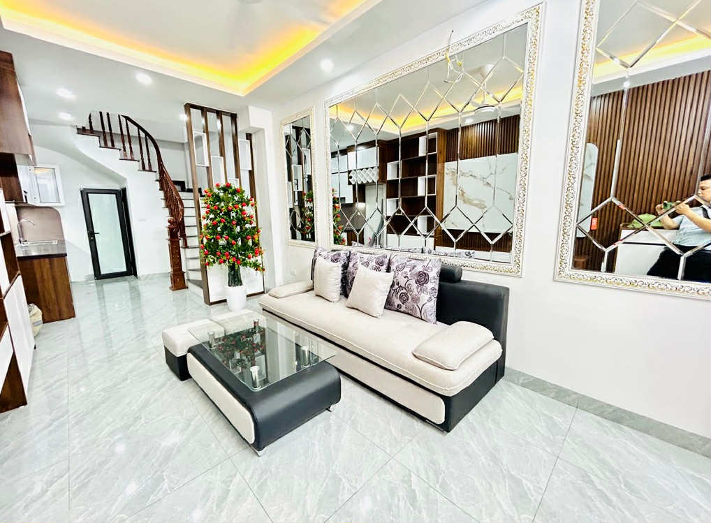 BÁN NHÀ THANH TRÌ  HOÀNG MAI - SỔ ĐỎ CHÍNH CHỦ - 30M2 X 7,2 TỶ. LH: 0925305075