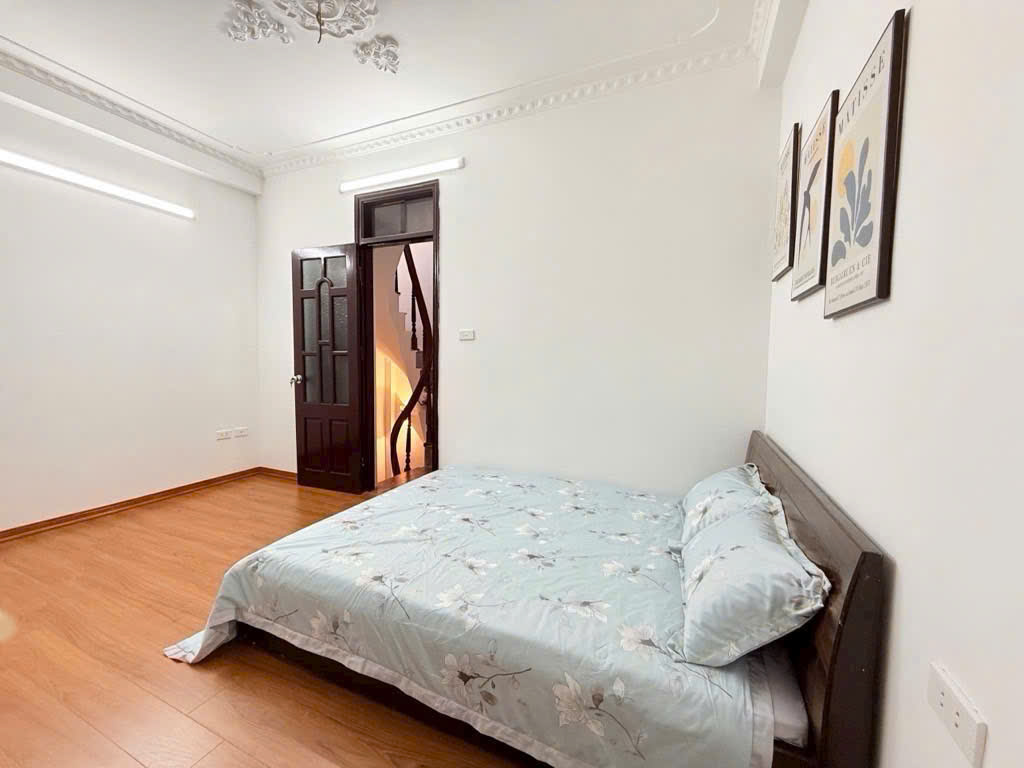 Bán nhà Kim Giang,Thanh Xuân, DT 65 m2x5T MT 4.5M , giá 14.5 tỷ, nhà đẹp ở ngay, gần ô tô