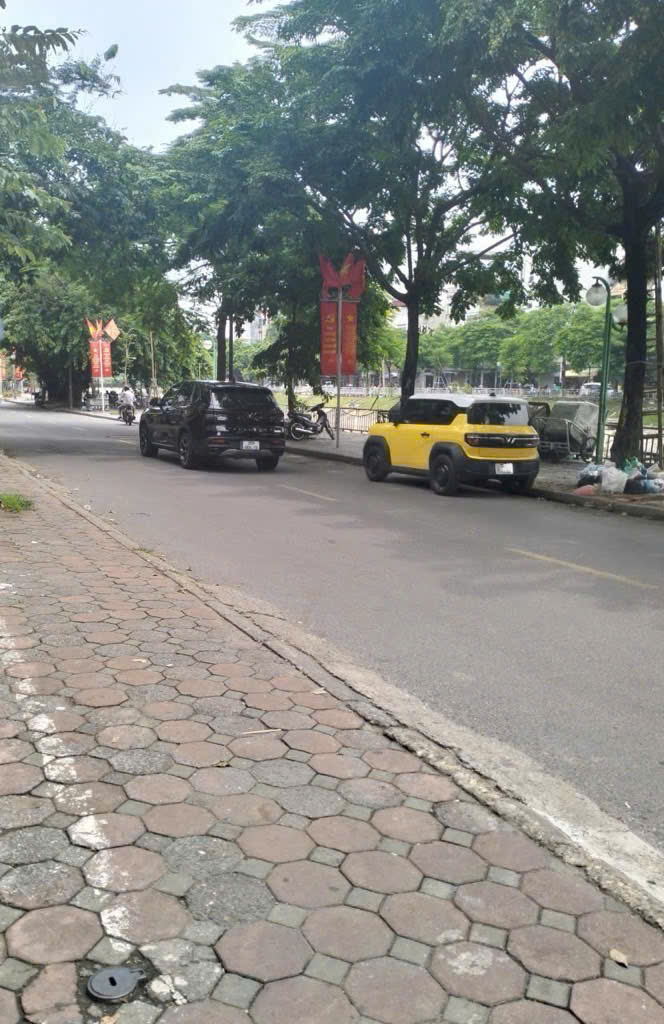 Bán nhà Kim Giang,Thanh Xuân, DT 65 m2x5T MT 4.5M , giá 14.5 tỷ, nhà đẹp ở ngay, gần ô tô