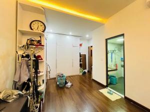 Bán nhà Vũ Tông Phan,Thanh Xuân kinh doanh sầm uất, DT 55m2x 4 tầng,MT 4.5m, giá 13.9 tỷ, ô tô tránh, có vỉa hè
