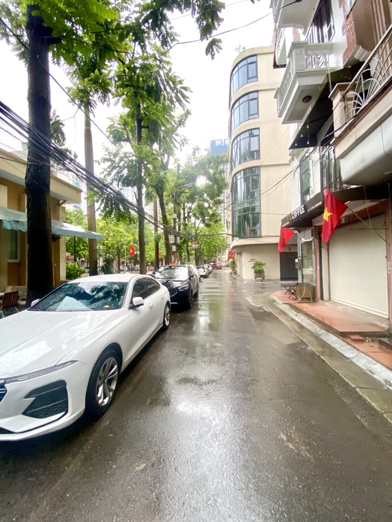 Mặt phố Khuất Duy Tiến. 35m2 -06 tầng. Nhỉnh 22 tỷ. KDT1. LH 0922 979 333