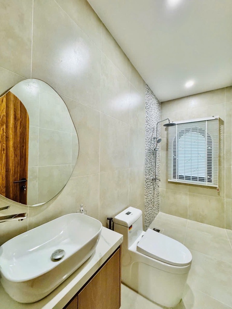 Bán nhà riêng nhà đẹp full nội thất dọn về ở ngay 6.68 tỷ