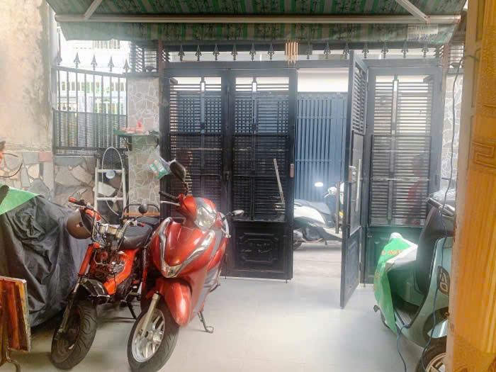 Bán nhà gần Hoàng Sa, Quận 3, hẻm 5m, 3 tầng, 4x16, nhỉnh 7 tỷ