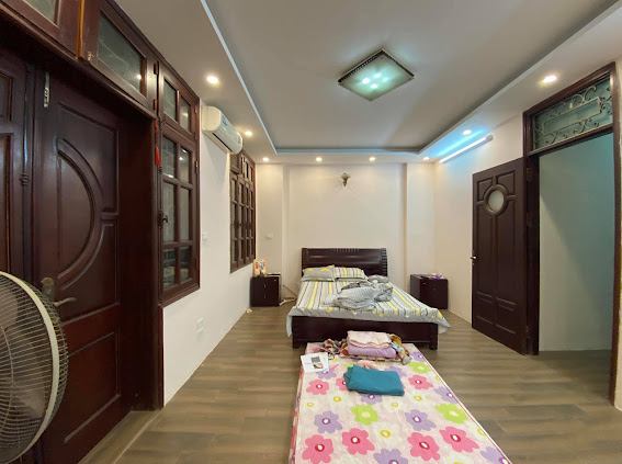 Ô tô đỗ cửa-3 bước chân ra phố