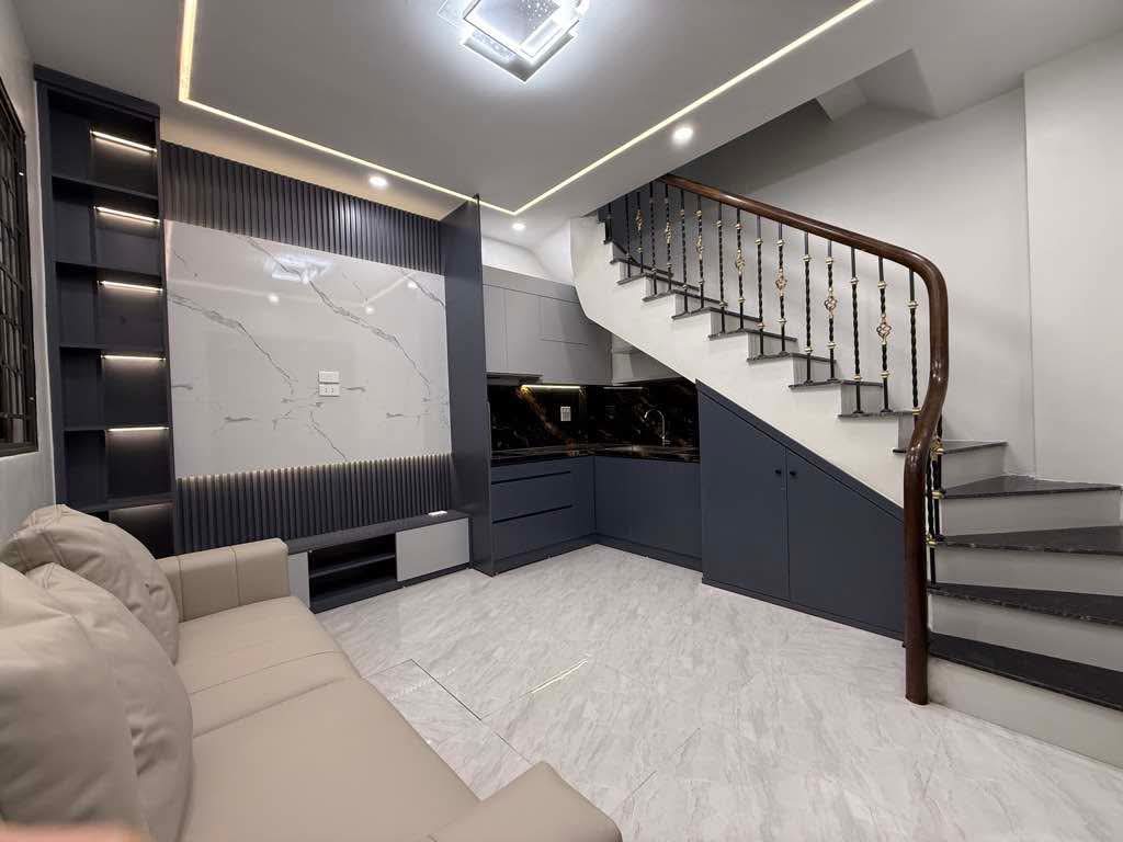 Nhà đẹp vĩnh tuy - Thoáng trước sau - Nở hậu - Cách ô tô 3 bước chân - chỉ 6 ty