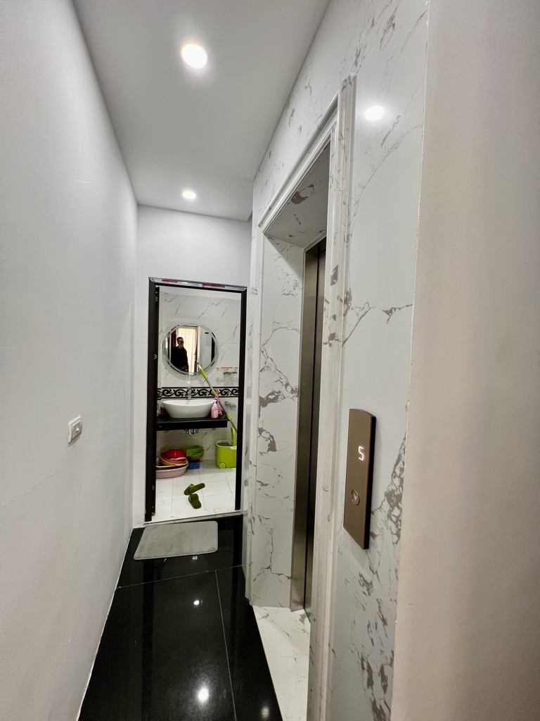 “Dinh Thự Mini Trung Tâm Hai Bà Trưng – 6 Tầng Thang Máy – Cách Ô Tô Tránh 15m – Nội Thất Tiền Tỷ!”