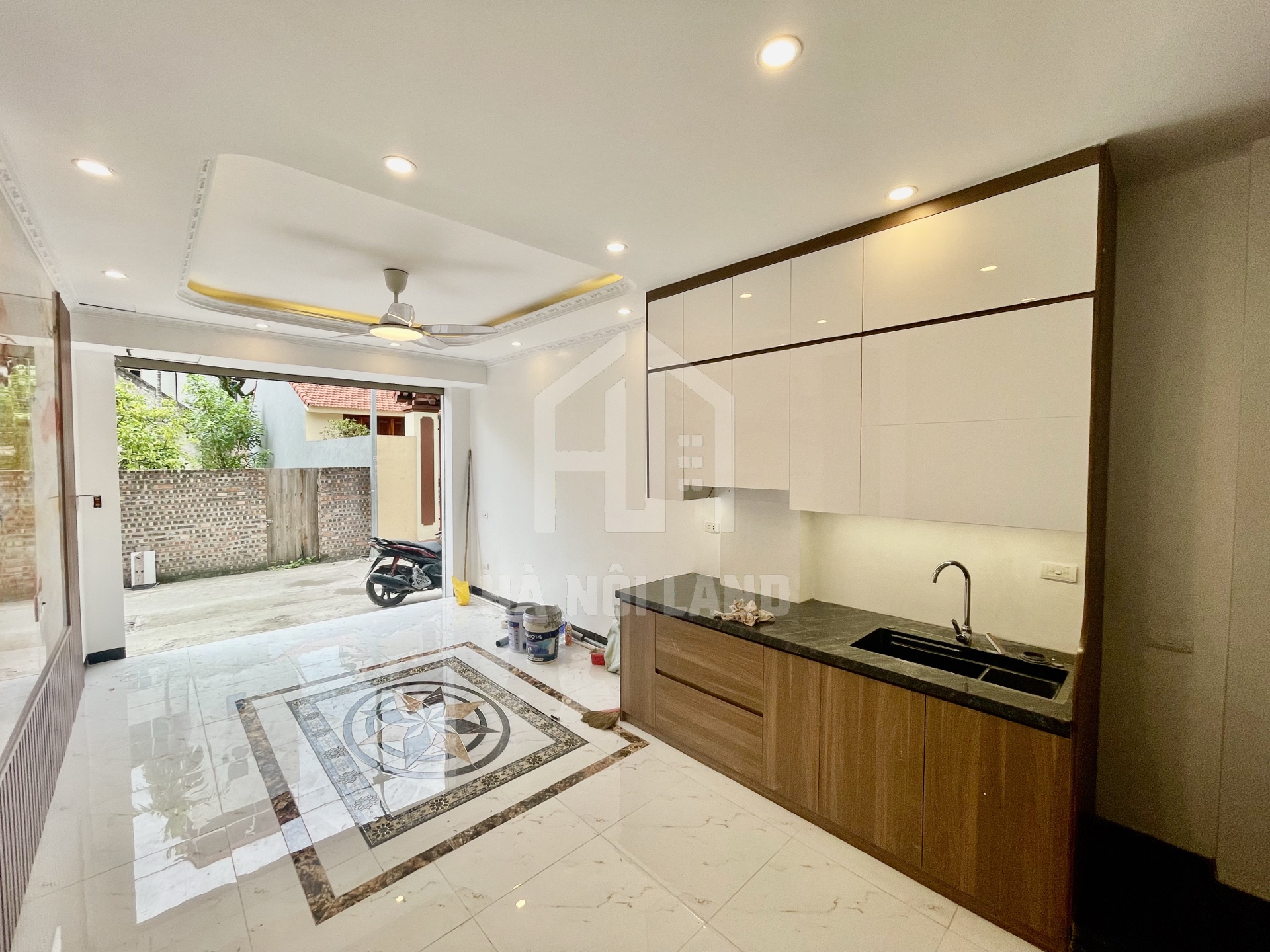 BÁN GẤP - NHÀ CẦU DIỄN - 32m2 - Ở NGAY - OTO ĐỖ CỔNG VÀO NHÀ - 100m RA QL 32
