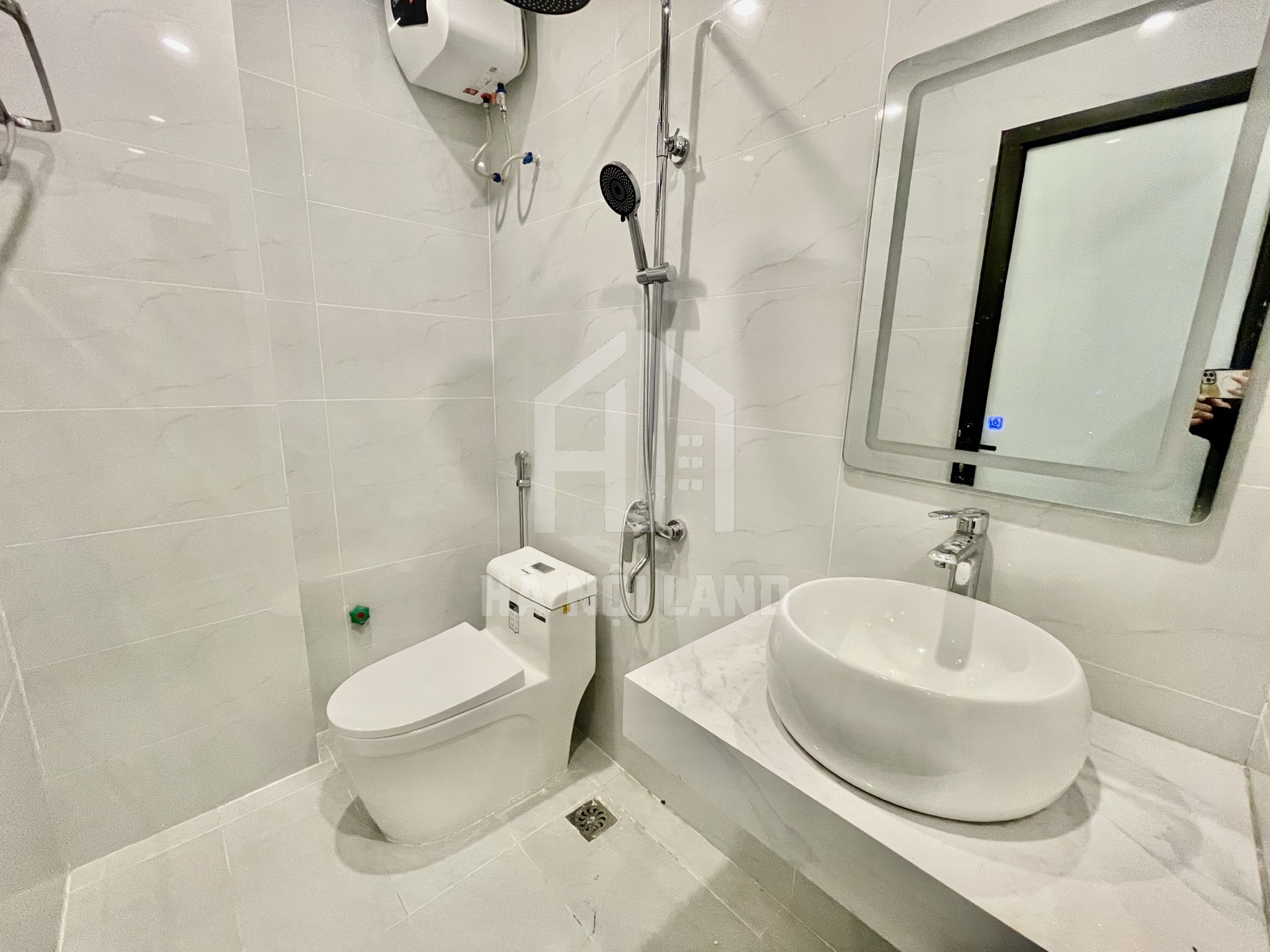 BÁN GẤP - NHÀ CẦU DIỄN - 32m2 - Ở NGAY - OTO ĐỖ CỔNG VÀO NHÀ - 100m RA QL 32