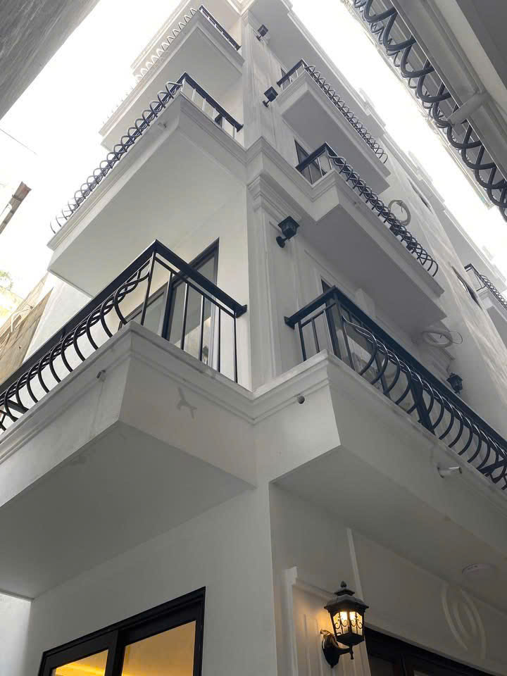 CỰC PHẨM XUÂN ĐỈNH LÔ GÓC NHÀ MỚI KIGG KONG  NGÕ OTO ĐỖ CỔNG  GẦN PHỐ 30M