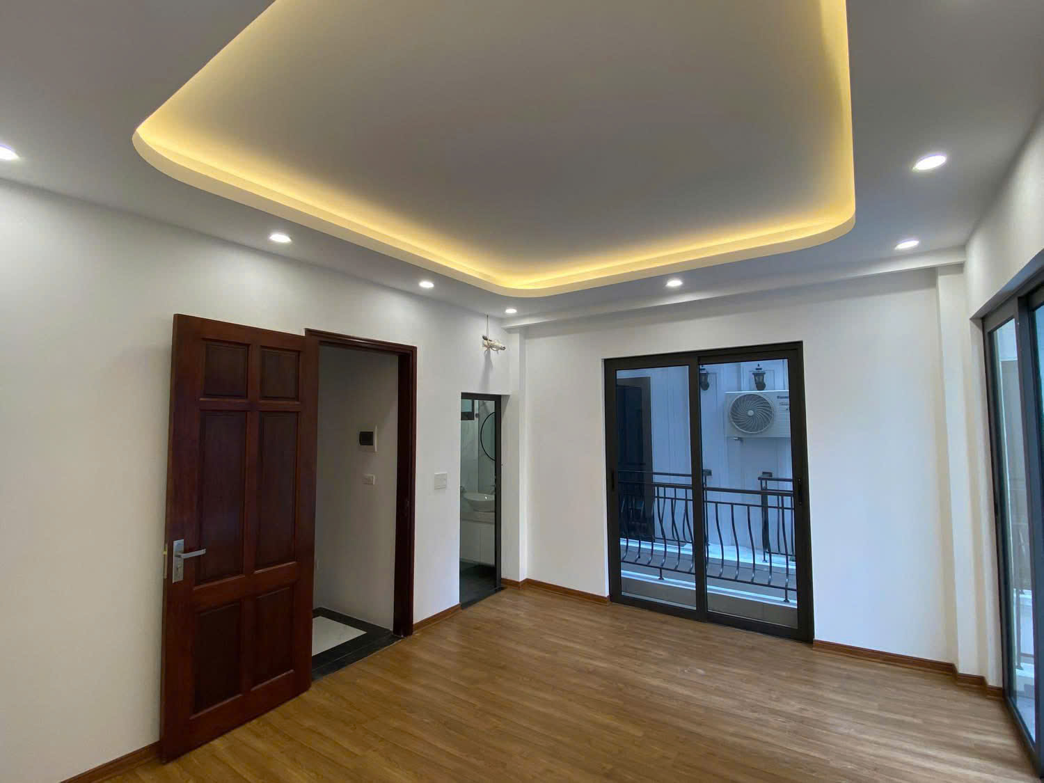 CỰC PHẨM XUÂN ĐỈNH LÔ GÓC NHÀ MỚI KIGG KONG  NGÕ OTO ĐỖ CỔNG  GẦN PHỐ 30M