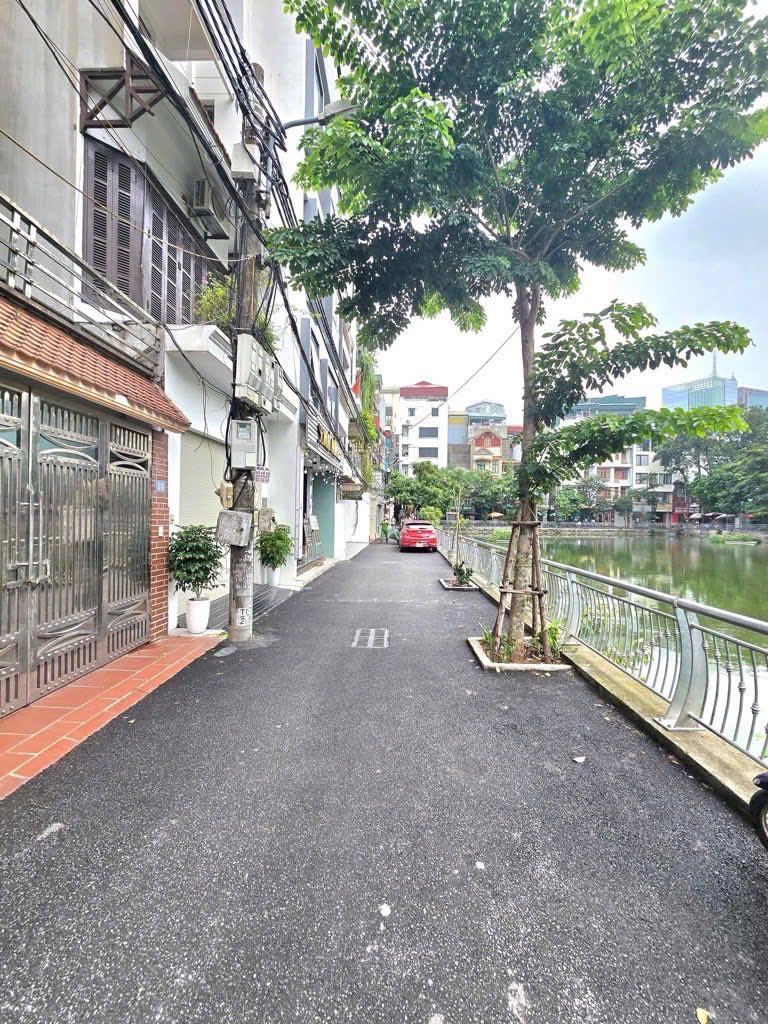 Bán nhà liền kề tại trung tâm quận Cầu Giấy