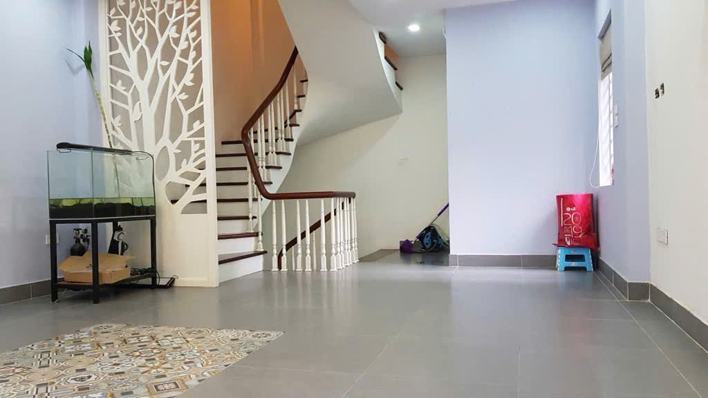 CHỦ NHÀ GỬI BÁN ! NGÔI NHÀ MỚI XÂY ĐƯỜNG VÕ CHÍ CÔNG DIỆN TÍCH 55M2 GIÁ HƠN 9 TỶ.