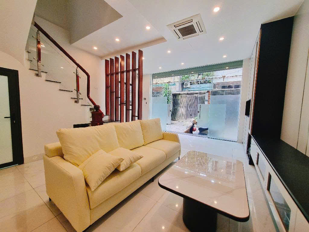 Nhà đẹp 4 tầng – 2 mặt thoáng – Ô tô cách 5m – Về ở ngay