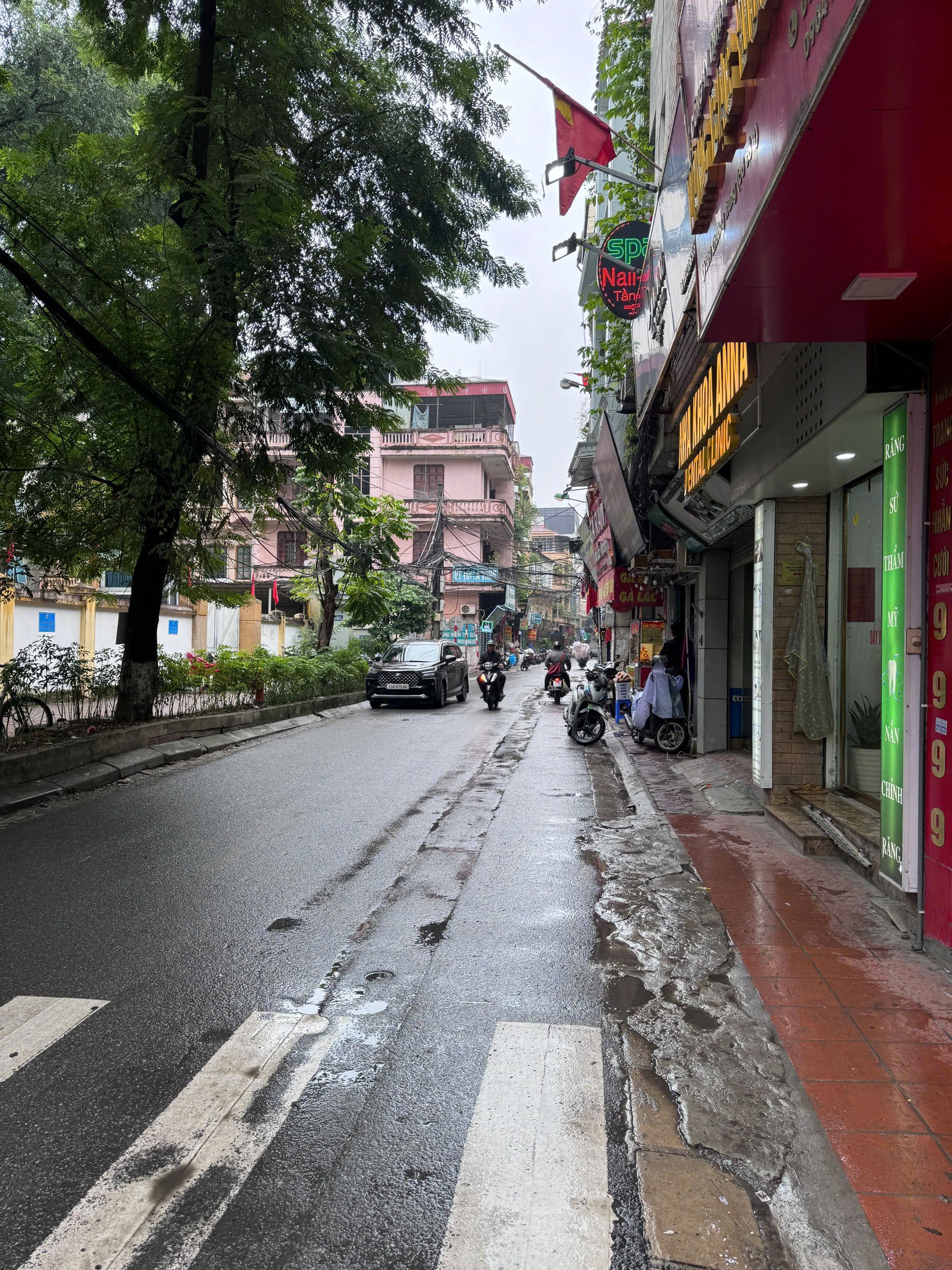 NHÀ ĐẸP KHƯƠNG ĐÌNH, THANH XUÂN - KINH DOANH ĐỈNH - 5 TẦNG - VÀI BƯỚC LÀ RA PHỐ, Ô TÔ ĐỖ - 15 ĐỒNG CÓ NHÀ NGAY