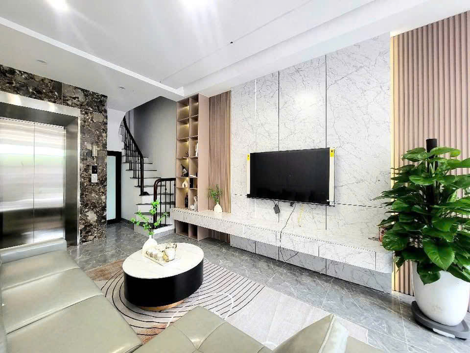 SIÊU PHẨM NHÀ ĐẸP NGÔ XUÂN QUẢNG -GIA LÂM -VIEW HỒ XÂY MỚI THANG MÁY NỘI THẤT ĐẸP