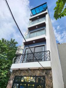 SIÊU PHẨM NHÀ ĐẸP NGÔ XUÂN QUẢNG -GIA LÂM -VIEW HỒ XÂY MỚI THANG MÁY NỘI THẤT ĐẸP