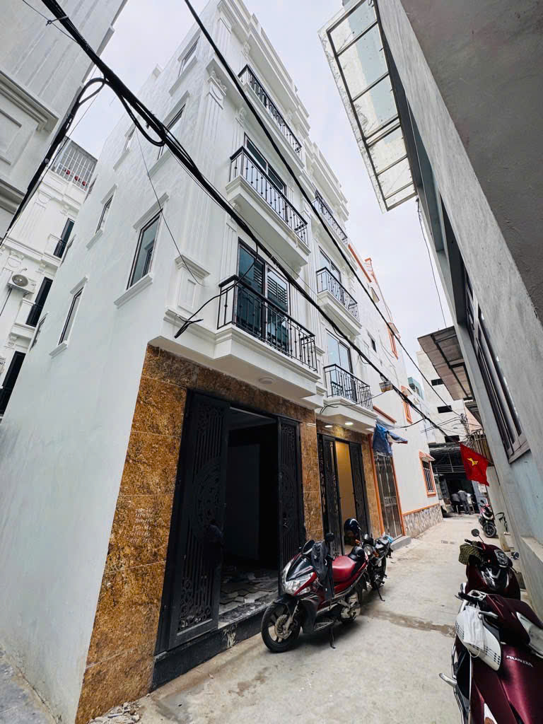 Bán nhà 5 tầng mới xây sát Gamuda, sổ nở hậu, ngõ rộng, giá 6.x tỷ