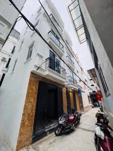 Bán nhà 5 tầng mới xây sát Gamuda, sổ nở hậu, ngõ rộng, giá 6.x tỷ