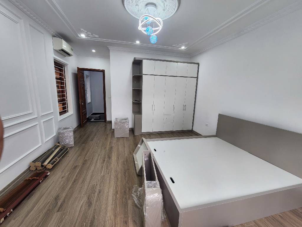 Bán tòa nhà 6 tầng full nội thất ngõ 82 Kim Mã, trung tâm Quận Ba ĐÌnh, Gia đình ở & KD siêu tốt