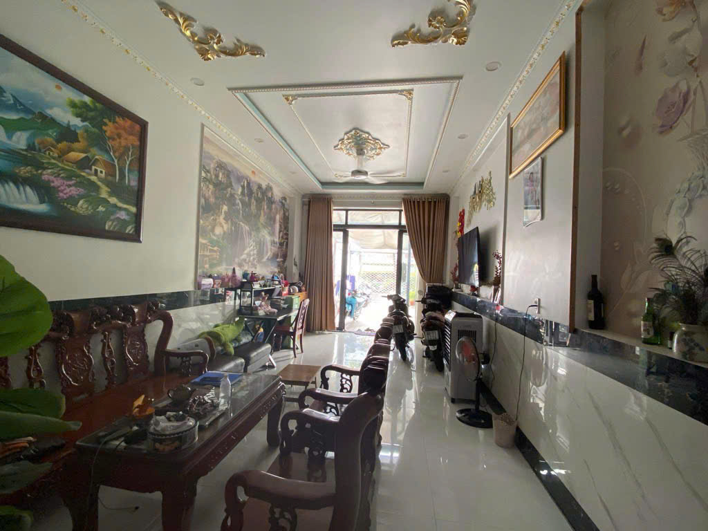 98M2 – BÁN GẤP NHÀ ĐẸP MẶT TIỀN LÊ THỊ HOA  – 3 TẦNG