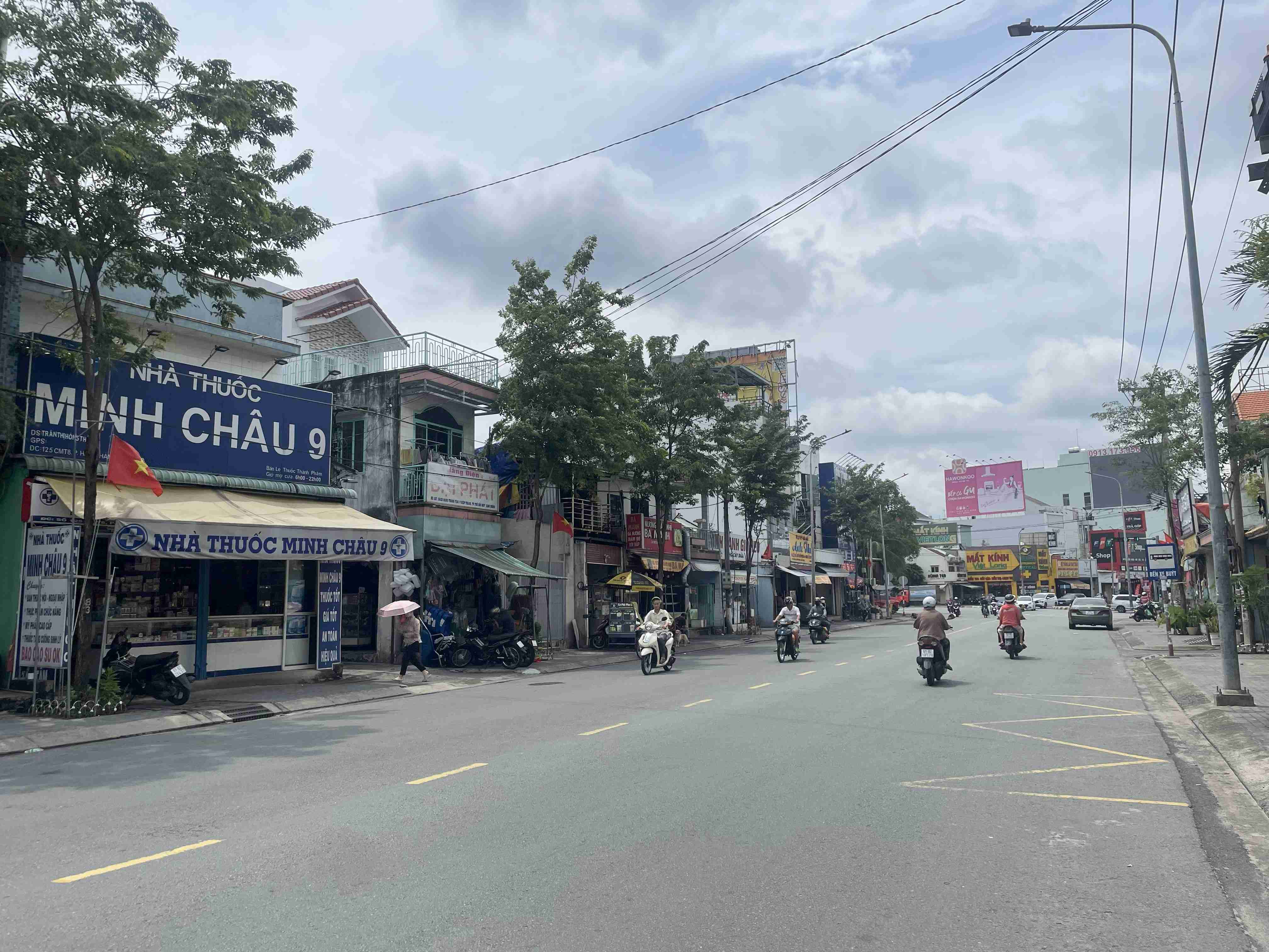 99M2 – NHÀ MỚI 2 MẶT THOÁNG - MẶT TIỀN CMT8 BÌNH DƯƠNG - 3 TẦNG