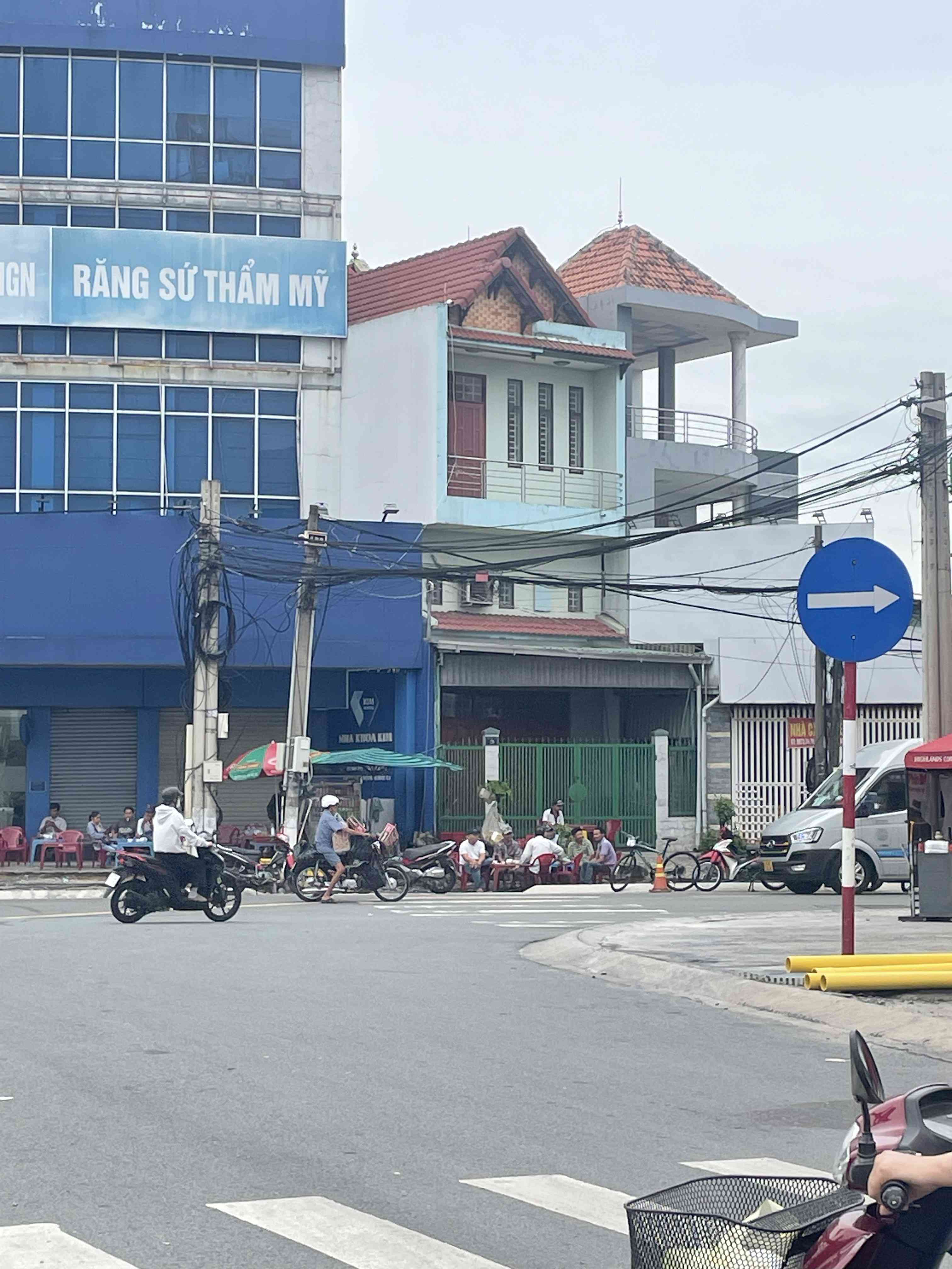 73M2 - MẶT TIỀN 5M NGAY HIGHLANDS ĐẠI LỘ BÌNH DƯƠNG, CÔNG VIÊN TDM