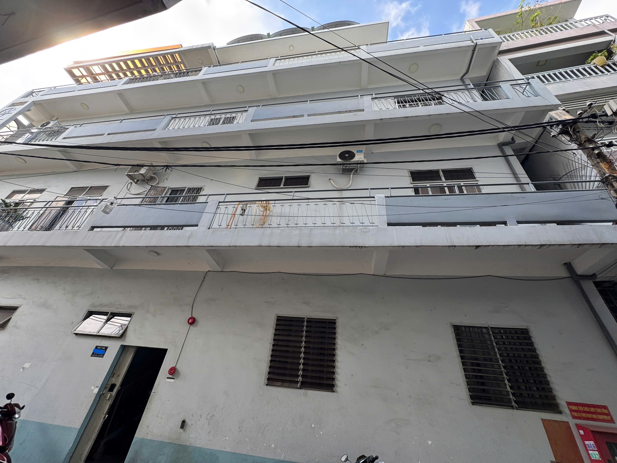 CHỦ BÁN GẤP GIẢM 10 TỶ - 77M2 – 4 TẦNG LÔ GÓC NGUYỄN KIỆM PHÚ NHUẬN – DÒNG TIỂN ỔN ĐỊNH 420 TR/NĂM