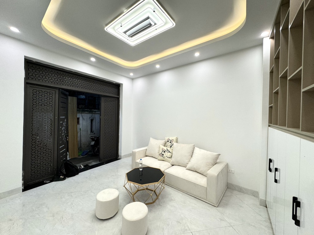 KHƯƠNG TRUNG 30M MẶT PHỐ–6 TẦNG–8 NGỦ- CHO THUÊ ĐUỔI MÃI KO HẾT KHÁCH