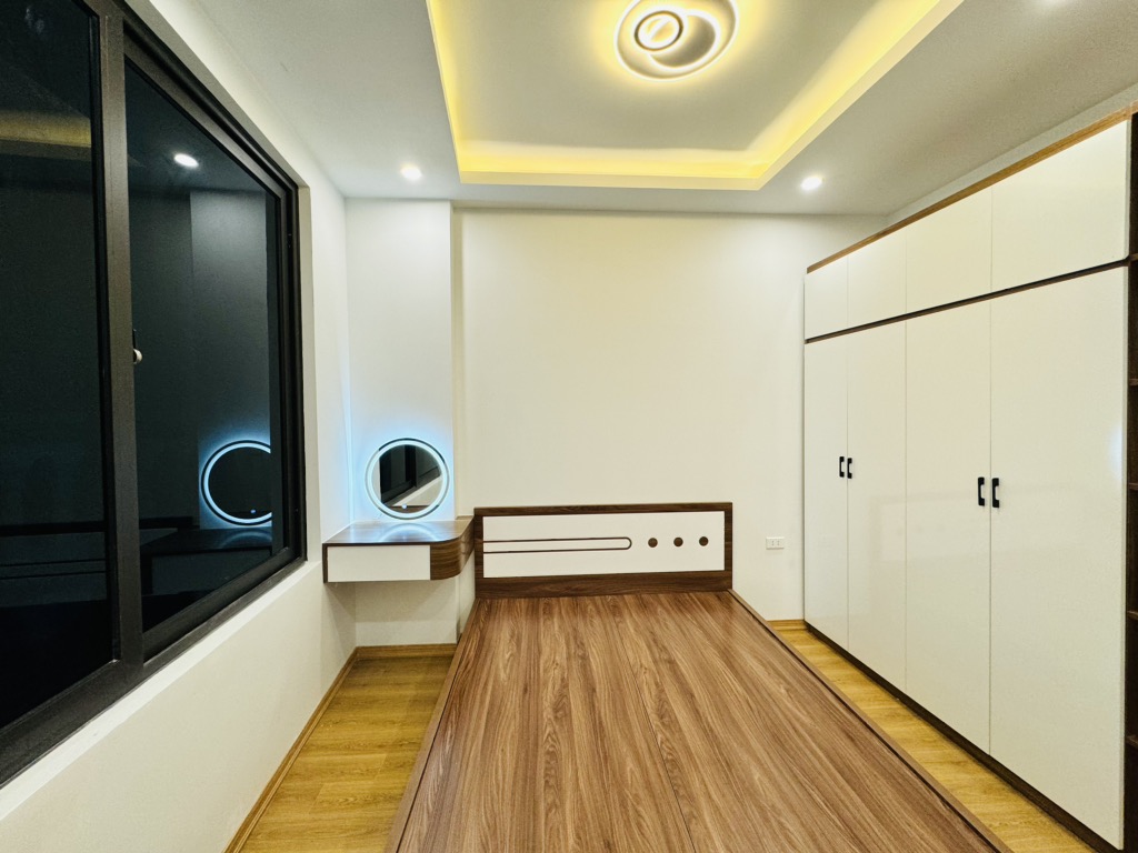 KHƯƠNG TRUNG 30M MẶT PHỐ–6 TẦNG–8 NGỦ- CHO THUÊ ĐUỔI MÃI KO HẾT KHÁCH
