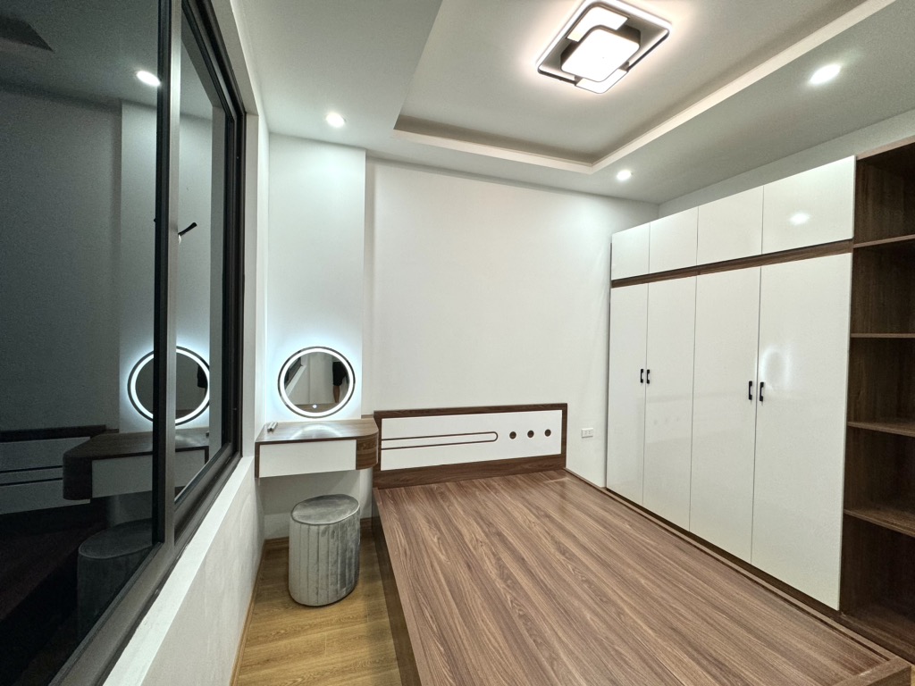 KHƯƠNG TRUNG 30M MẶT PHỐ–6 TẦNG–8 NGỦ- CHO THUÊ ĐUỔI MÃI KO HẾT KHÁCH