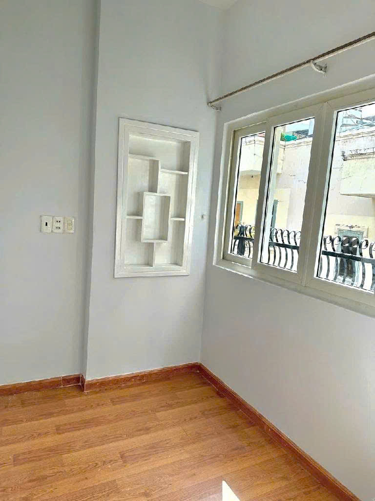 Bán nhà HẺM XE HƠI - Thích Quảng Đức Phú Nhuận - 32m2 - 3 Tầng - 4PN 3WC -  Chỉ 6.18 Tỷ.