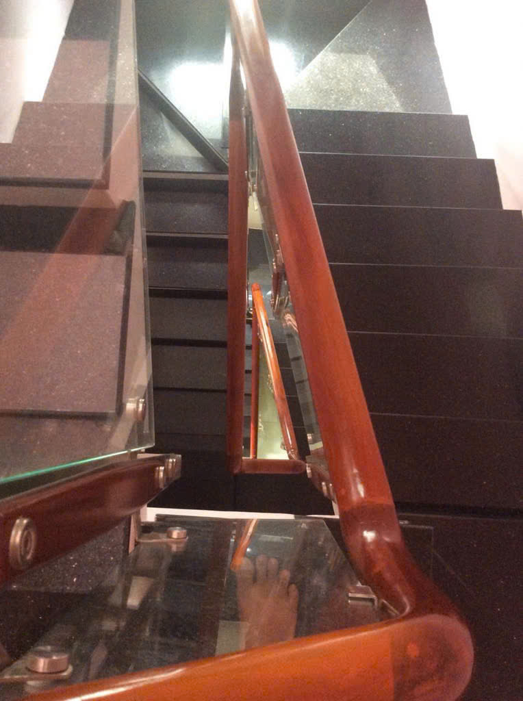 Bán nhà SÁT MẶT TIỀN - Phan Xích Long Phú Nhuận – 26m² – 4 Tầng –  Chỉ 6.5 Tỷ