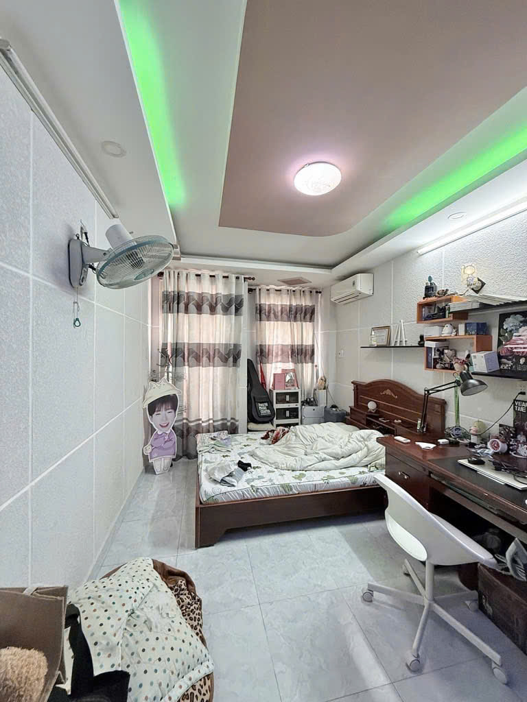 Bán nhà Ngay Khu Phố Ẩm Thực - PHAN XÍCH LONG PHÚ NHUẬN – 34m² – 5 Tầng –  Chỉ 6.45 Tỷ