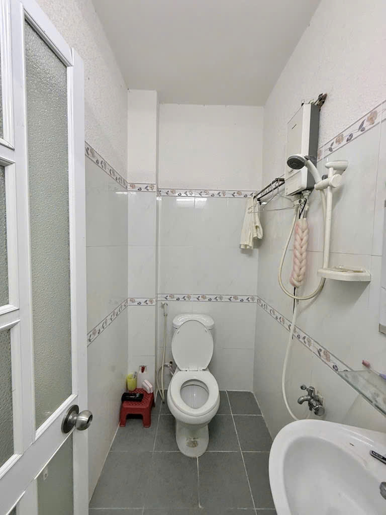 Bán nhà Ngay Khu Phố Ẩm Thực - PHAN XÍCH LONG PHÚ NHUẬN – 34m² – 5 Tầng –  Chỉ 6.45 Tỷ