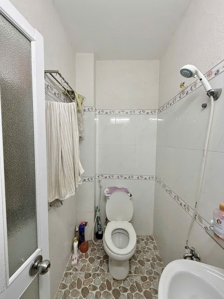 Bán nhà Ngay Khu Phố Ẩm Thực - PHAN XÍCH LONG PHÚ NHUẬN – 34m² – 5 Tầng –  Chỉ 6.45 Tỷ