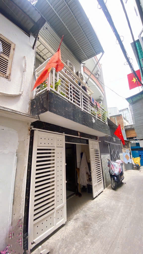 Bán nhà SÁT MẶT TIỀN - Gần Khu Phan Xích Long Phú Nhuận – 25m² – 3 Tầng – Chỉ 5.3 Tỷ