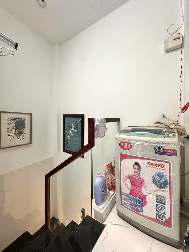 Bán nhà Căn Góc Phú Nhuận – Cách Mặt Tiền Trường Sa 5 Bước Chân – 38m² – 2 Tầng –  6.5 Tỷ